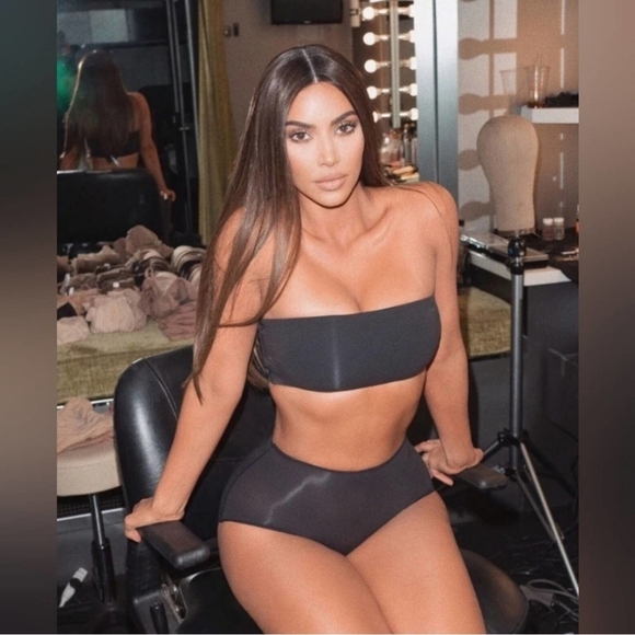 Skims FITS EVERYBODY BANDEAU Bra Black Small NWT - Picture 2 of 7